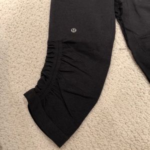 Lululemon 17” Crop Pants